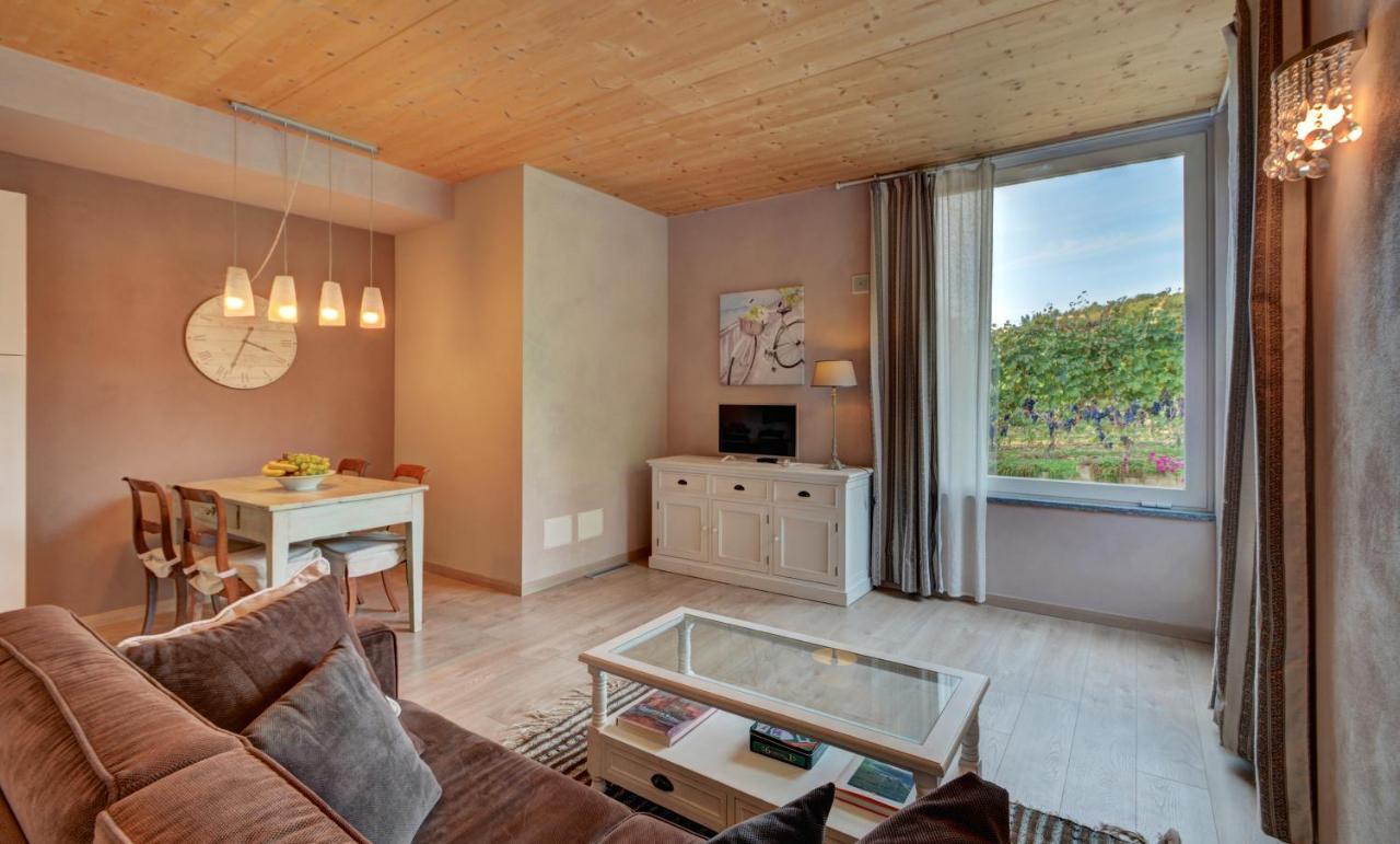 La Rosa Gialla Bio Apartments & Rooms Barolo Luaran gambar