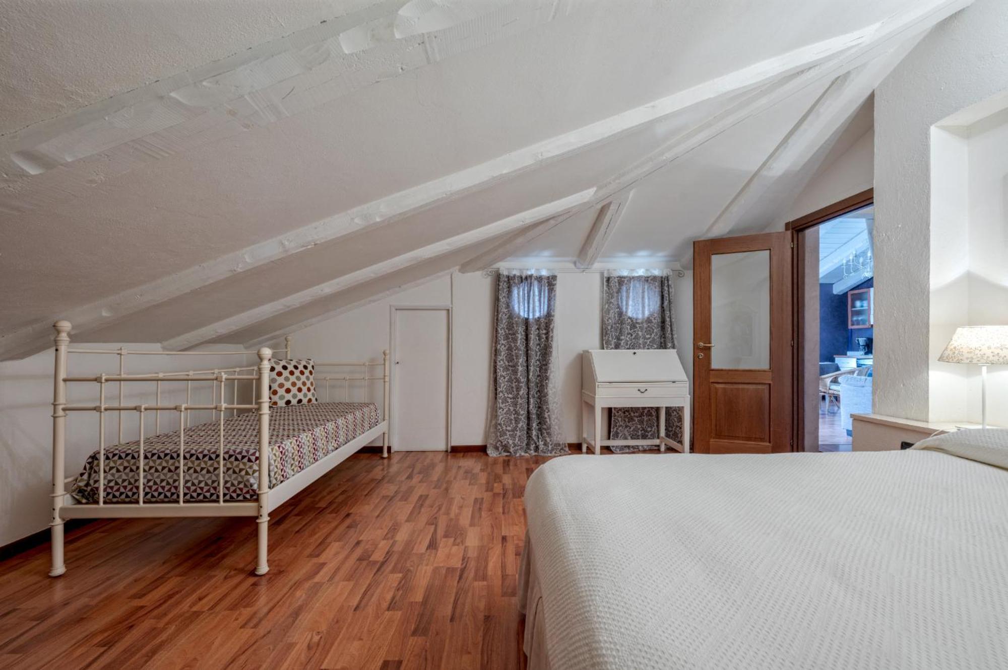 La Rosa Gialla Bio Apartments & Rooms Barolo Luaran gambar