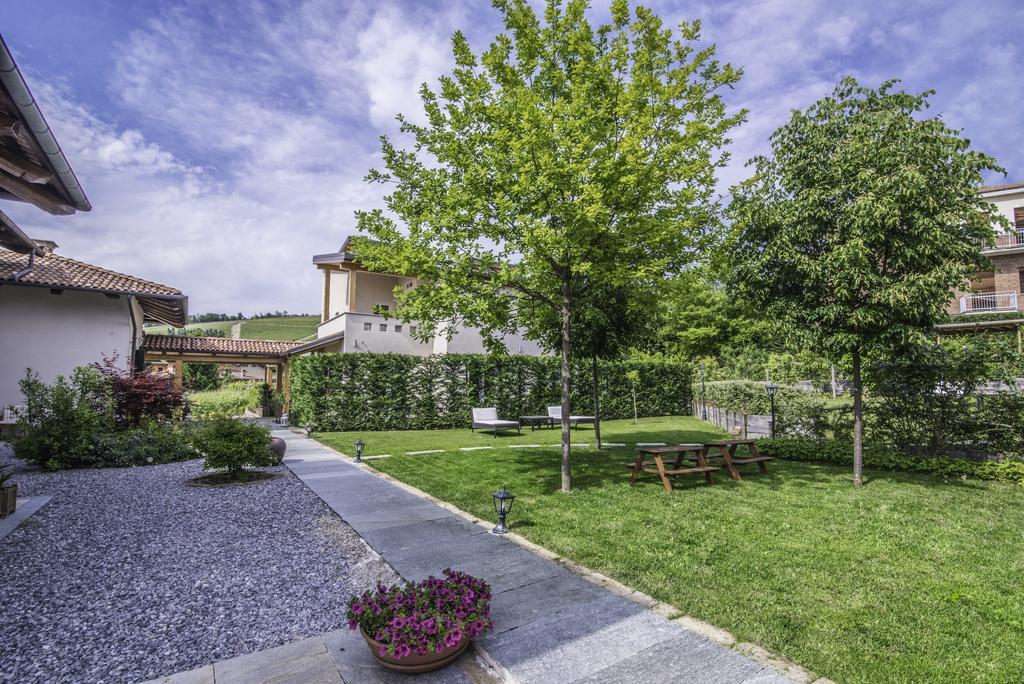 La Rosa Gialla Bio Apartments & Rooms Barolo Luaran gambar